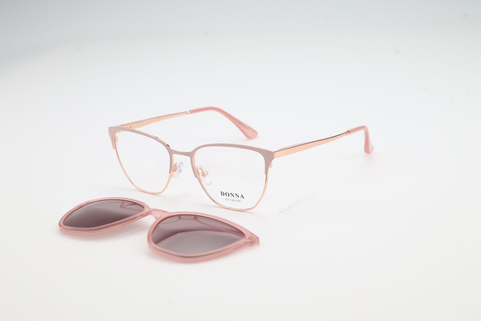 Donna 3206, C4
