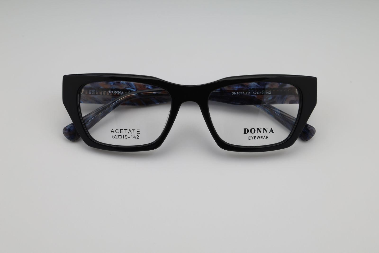 Donna 1037, C1