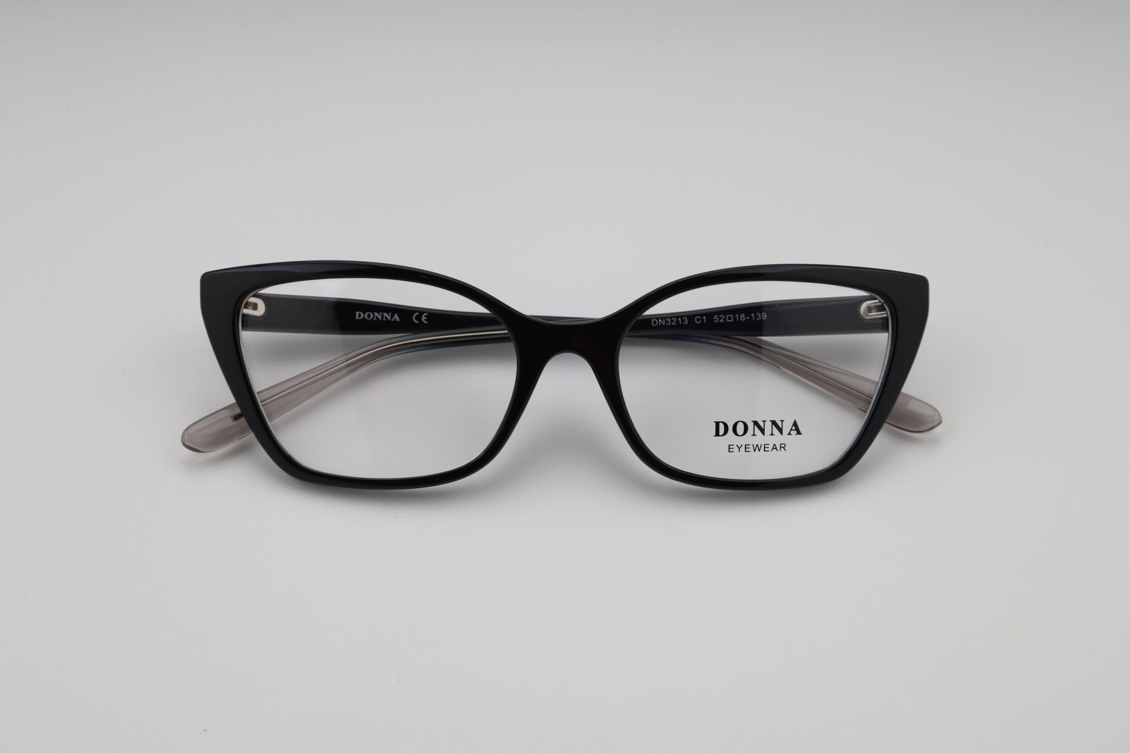 Donna 3213, C1