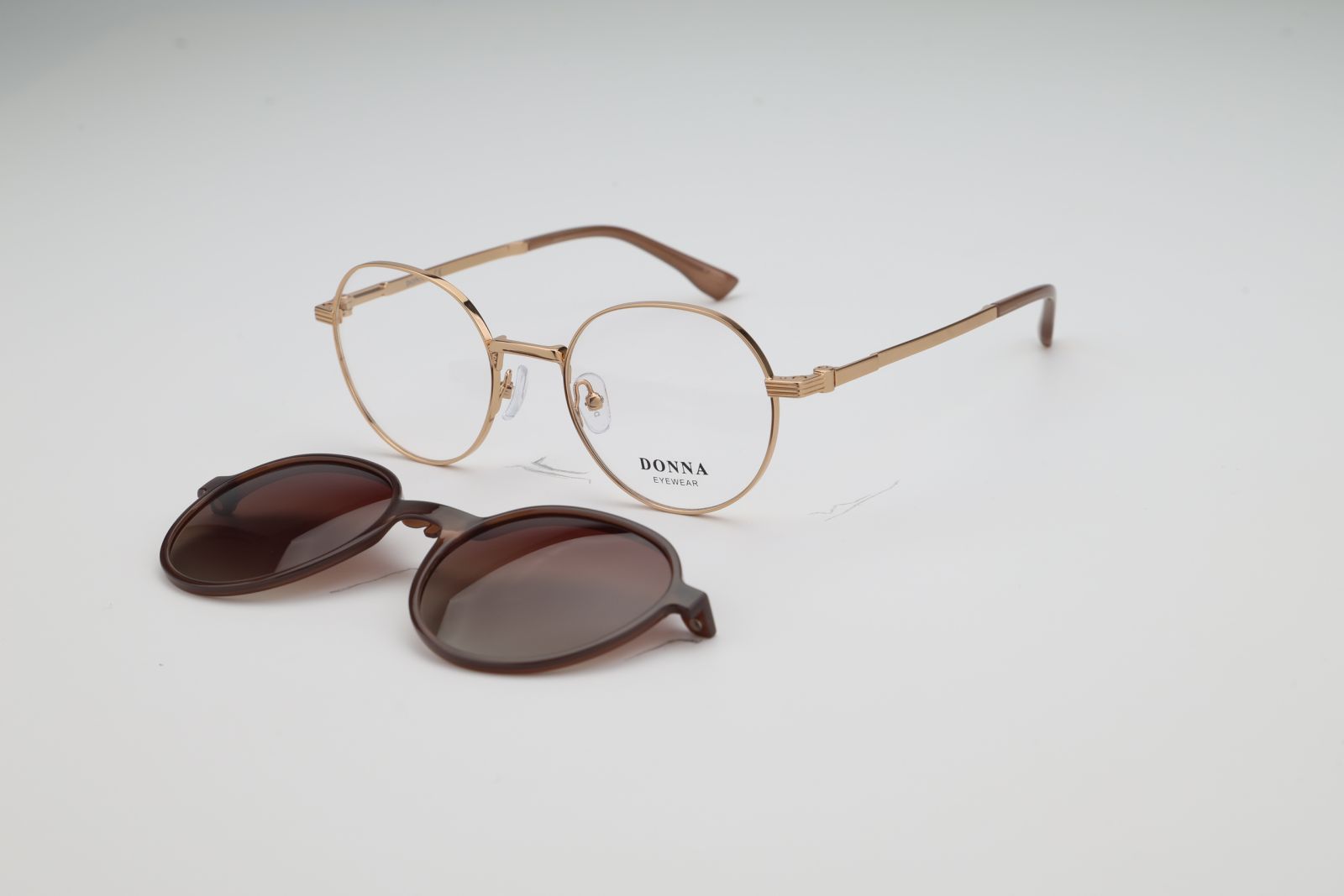 Donna 3204, C2