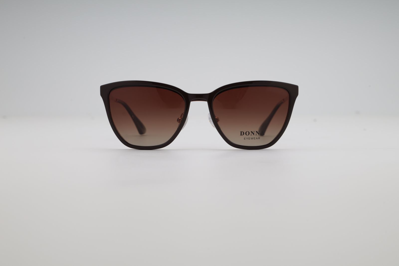 Donna 3206, C2