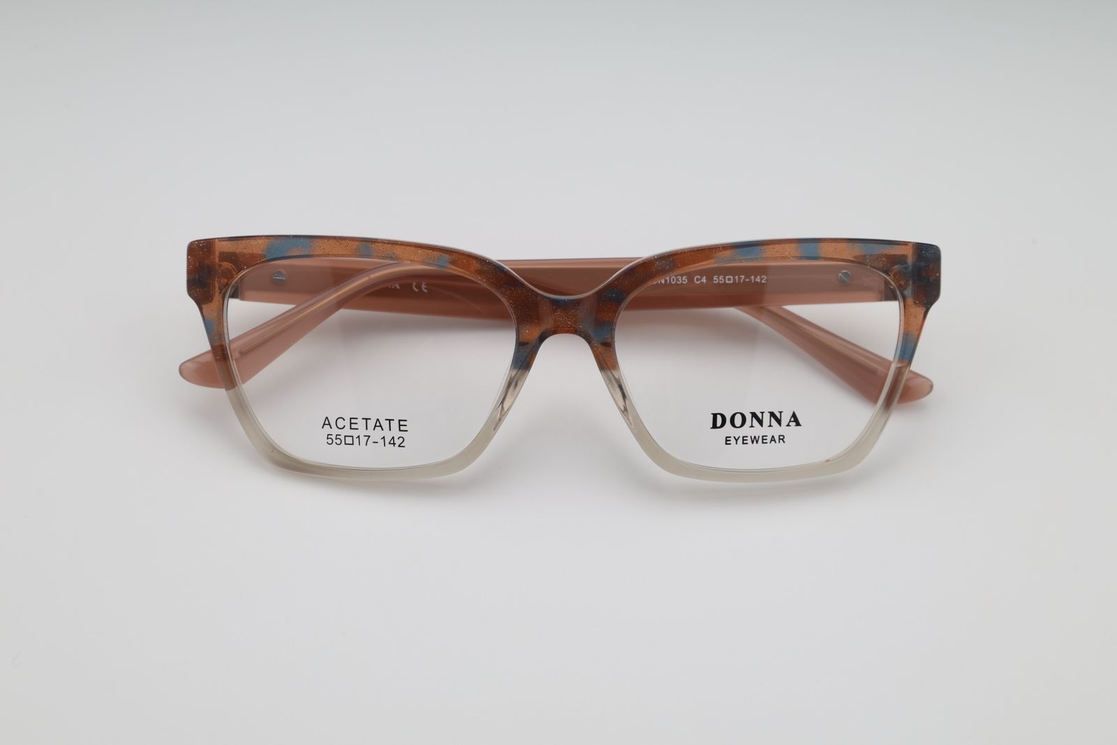 Donna 1035, C4