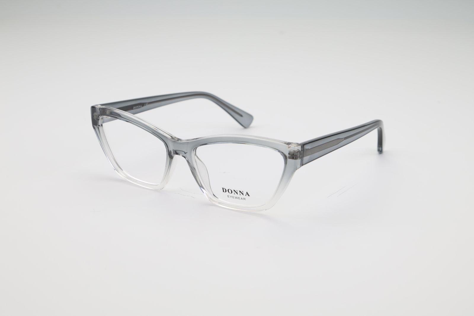 Donna 3128, C4