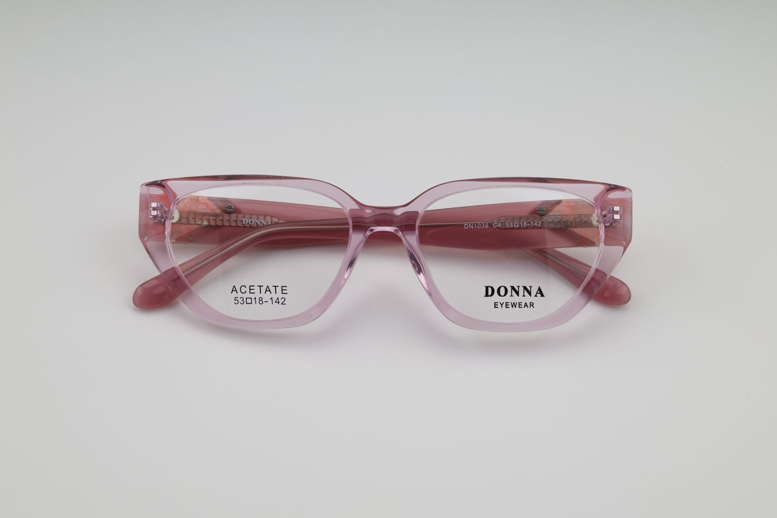 Donna 1039, C4