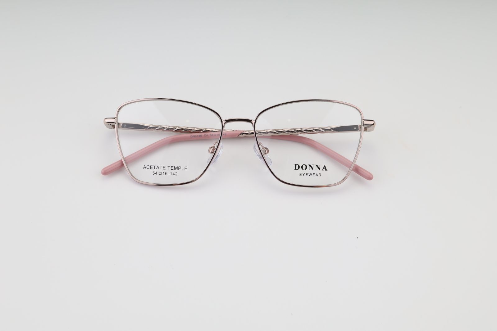 Donna 3186, C4