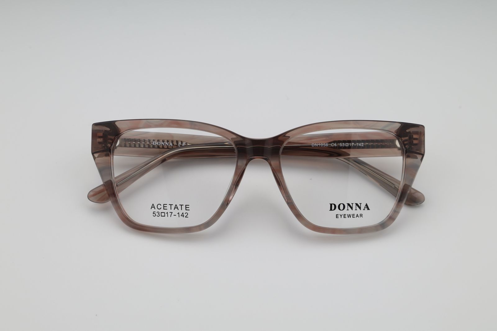 Donna 1038, C4