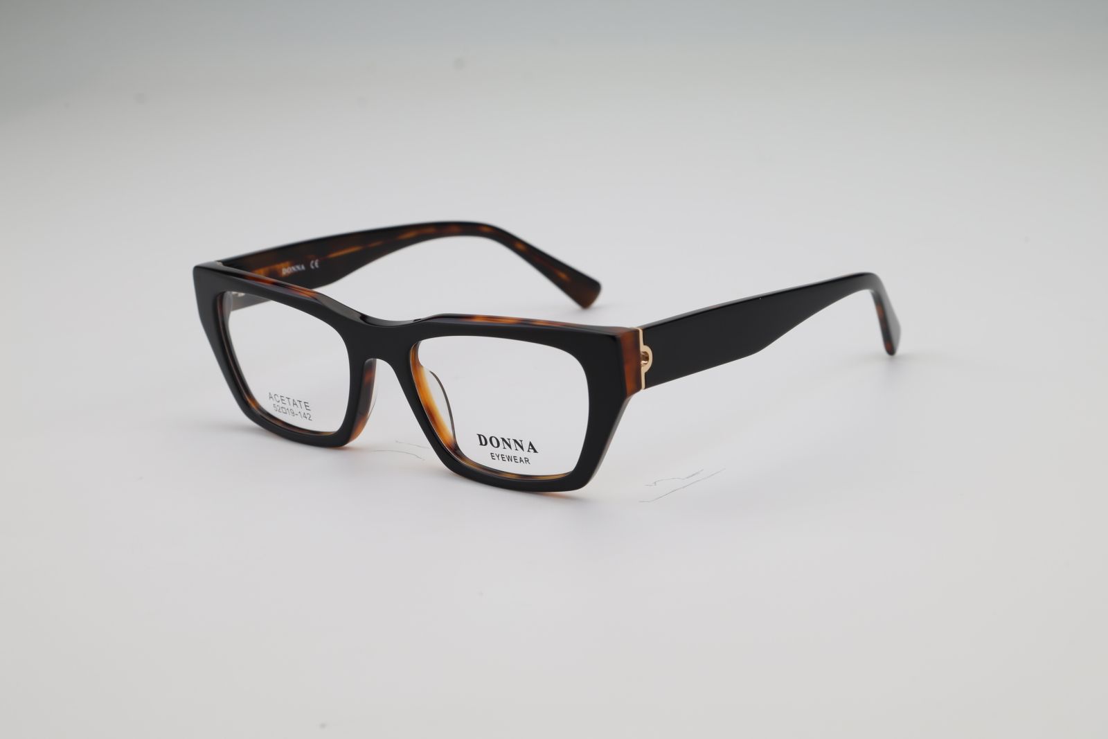 Donna 1037, C4