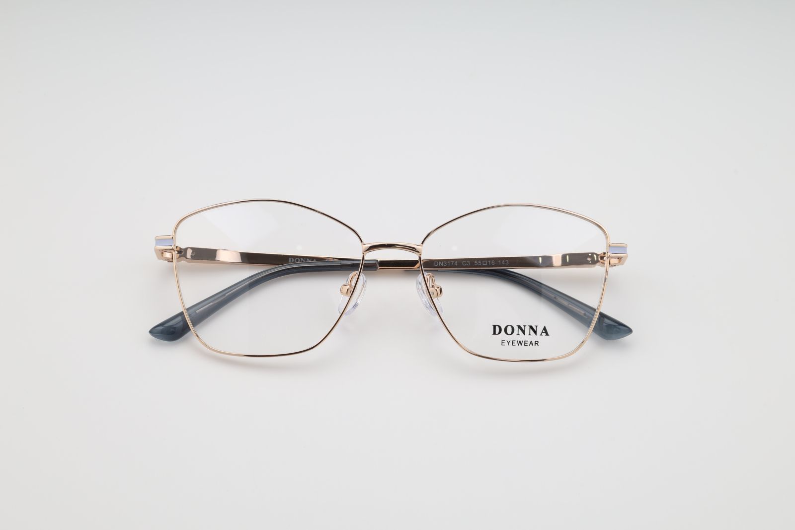 Donna 3174, C3
