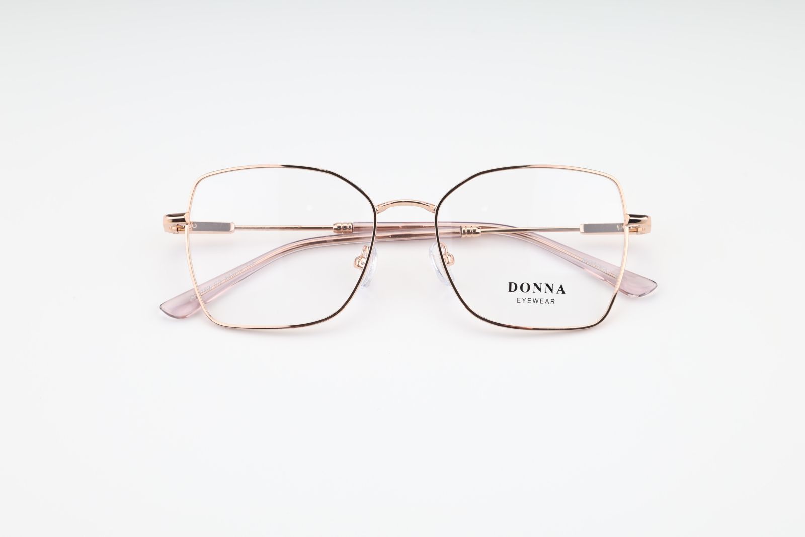 Donna 3162, C3