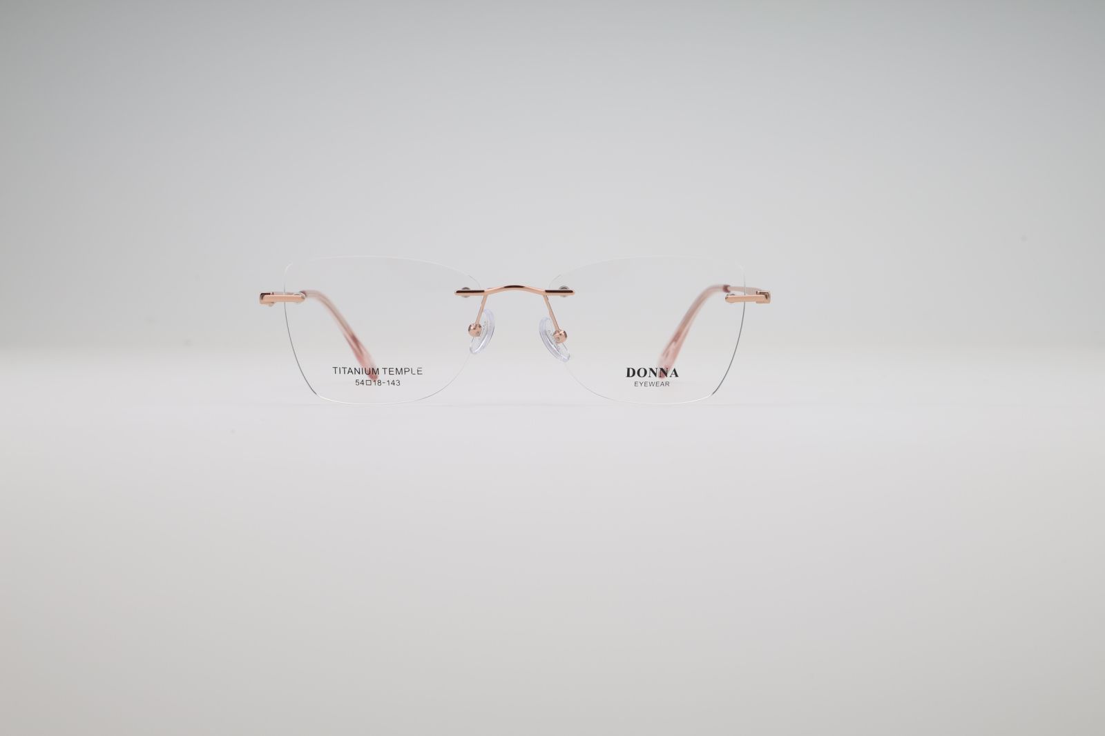 Donna 7009, C3