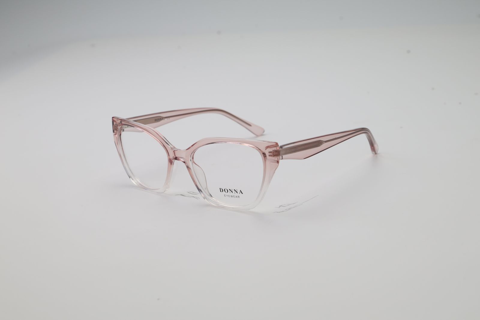 Donna 3210, C4