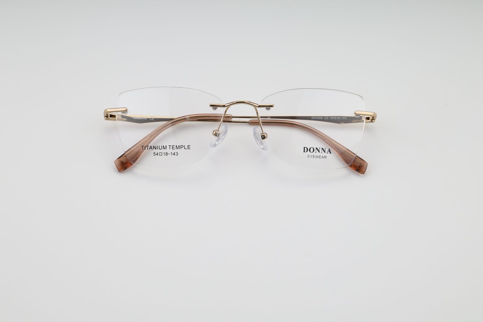Donna 7009, C2