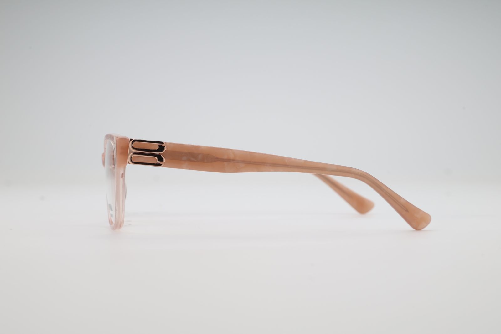 Donna 1030, C2