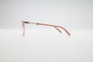 Donna 3151, C2