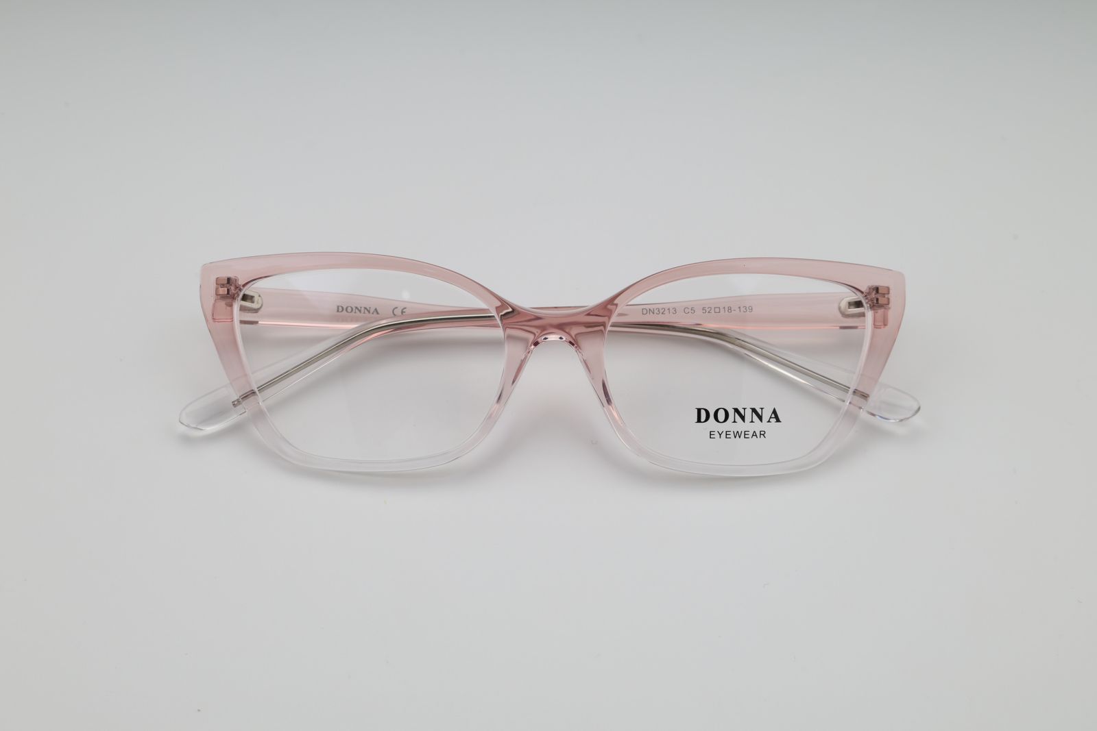 Donna 3213, C5