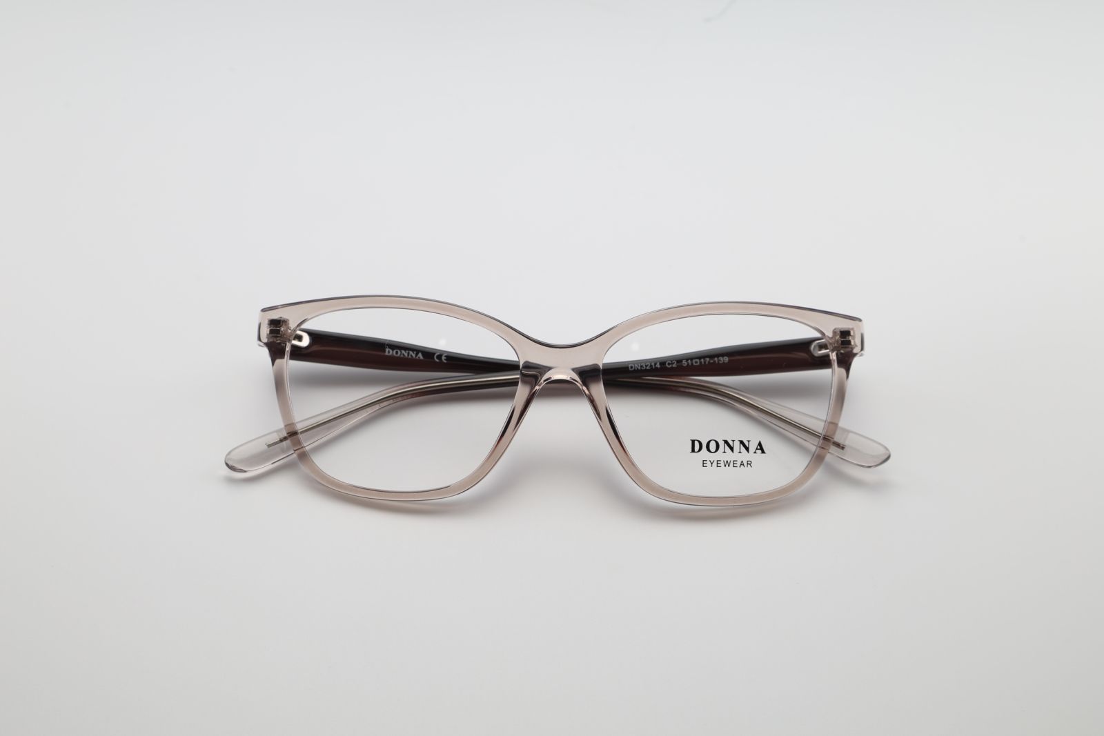 Donna 3214, C2