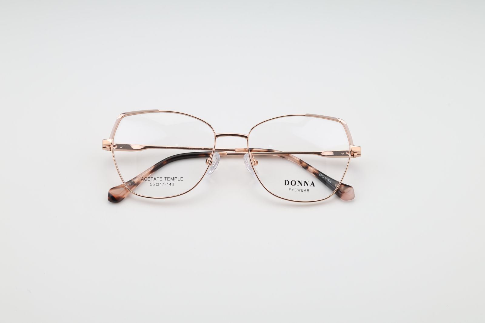Donna 3156, C4