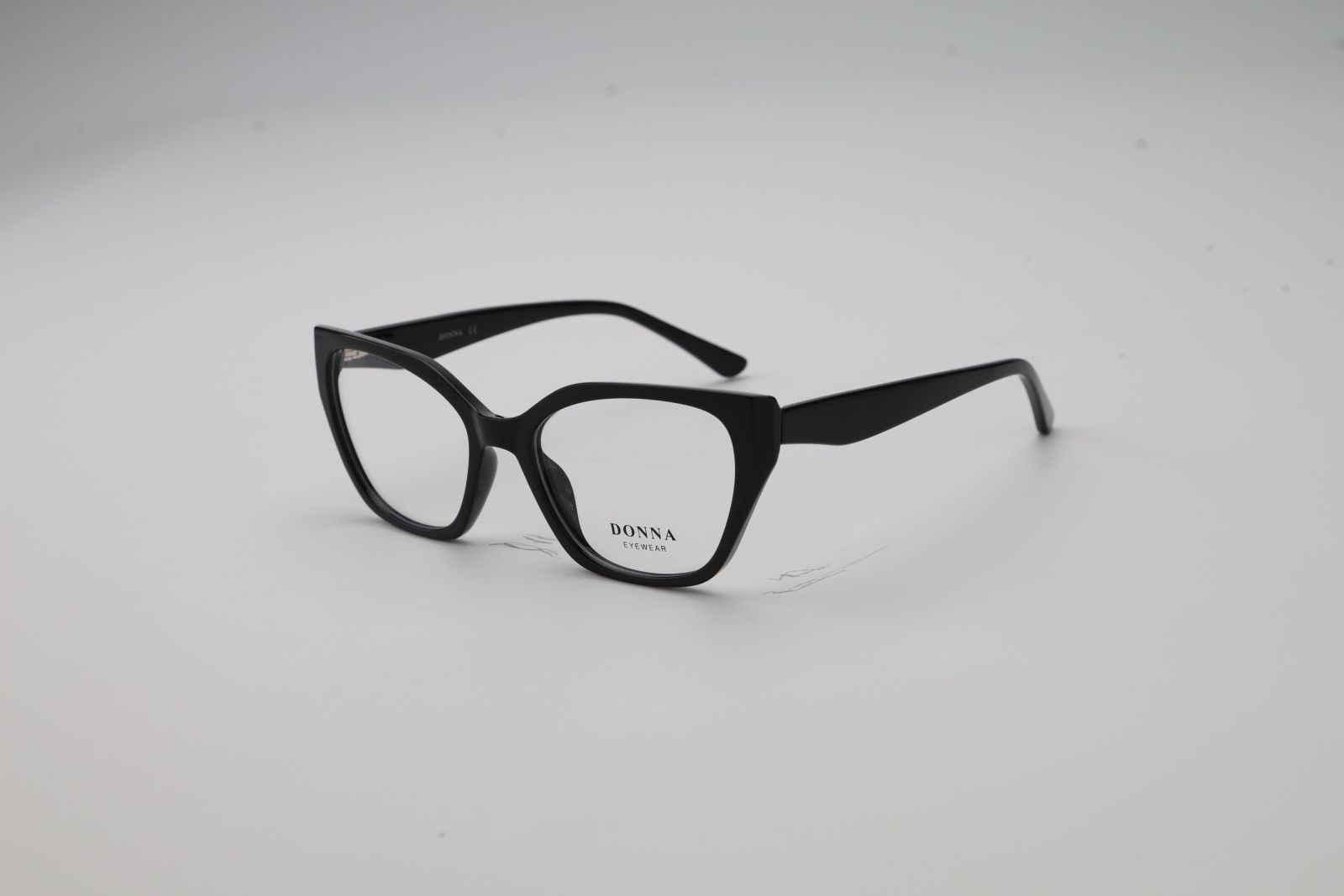 Donna 3210, C1