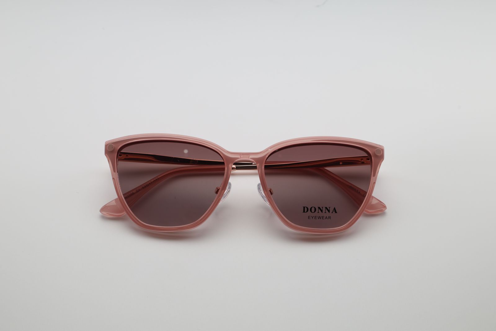Donna 3206, C4