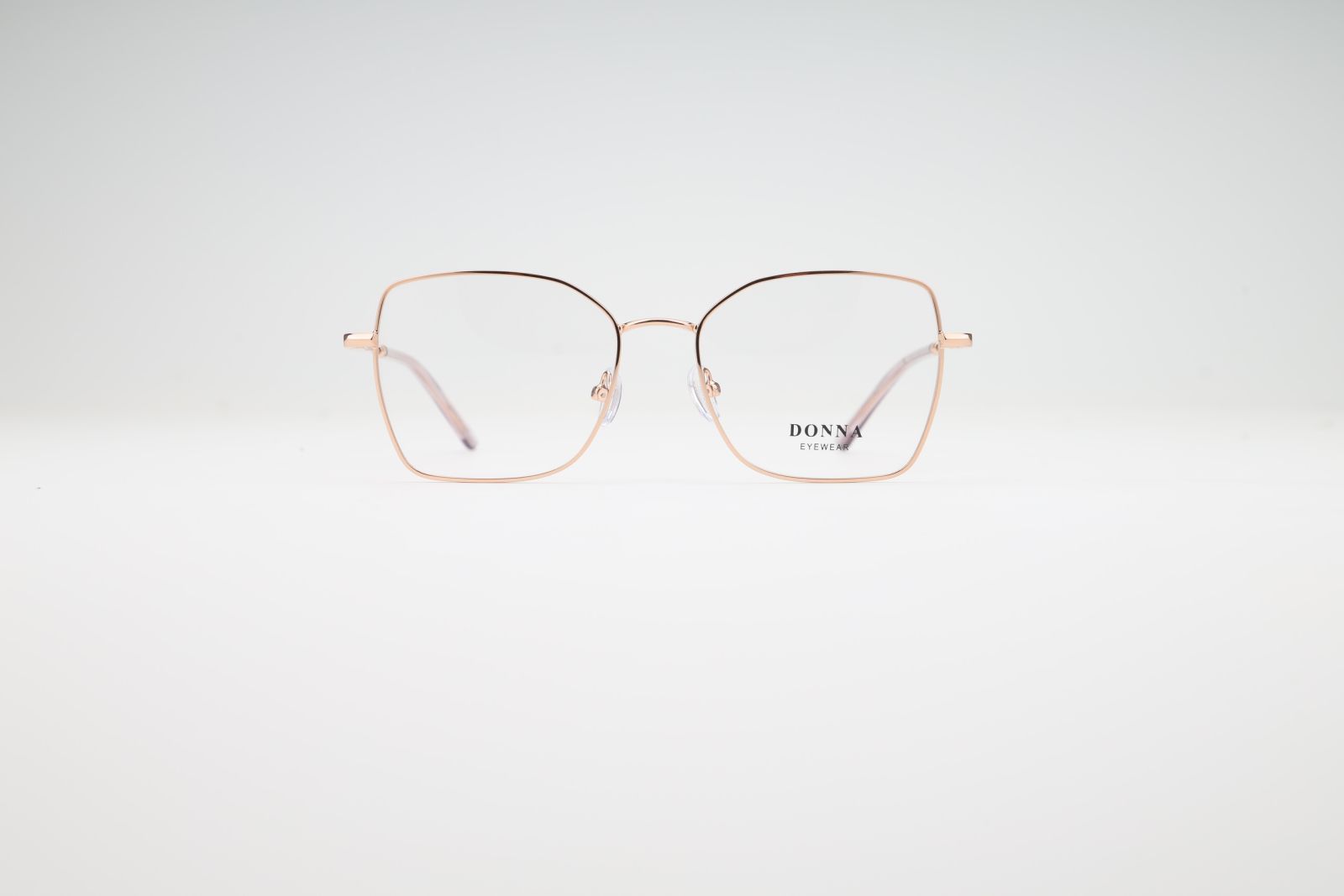 Donna 3162, C3