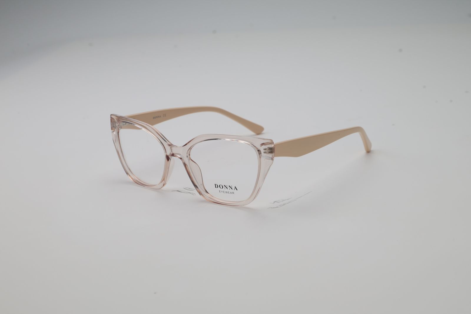 Donna 3210, C2