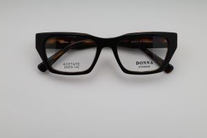 Donna 1037, C4